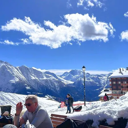 Appartement Camelot 3 *